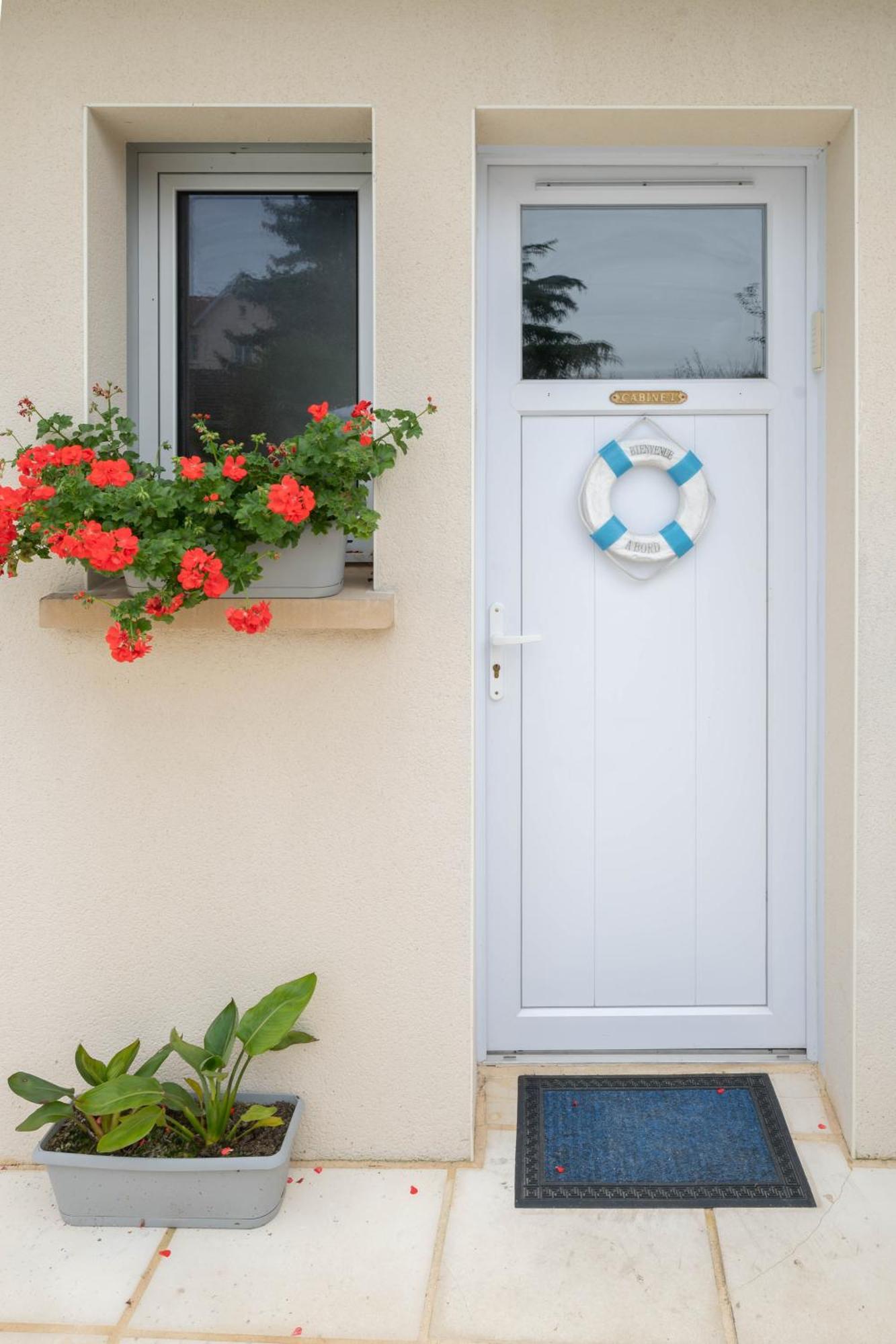 La Petite Maison Gannat Exterior foto