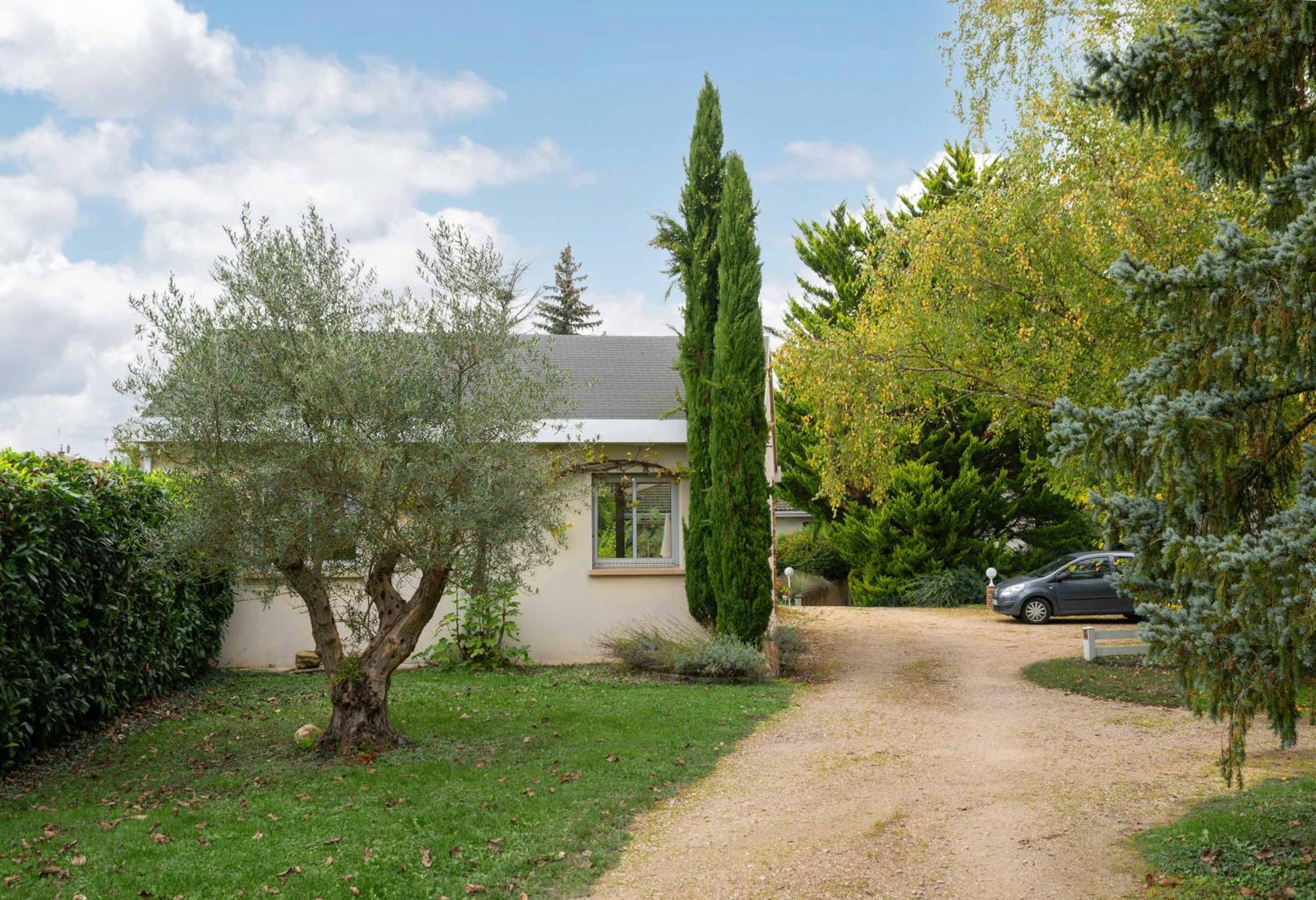 La Petite Maison Gannat Exterior foto